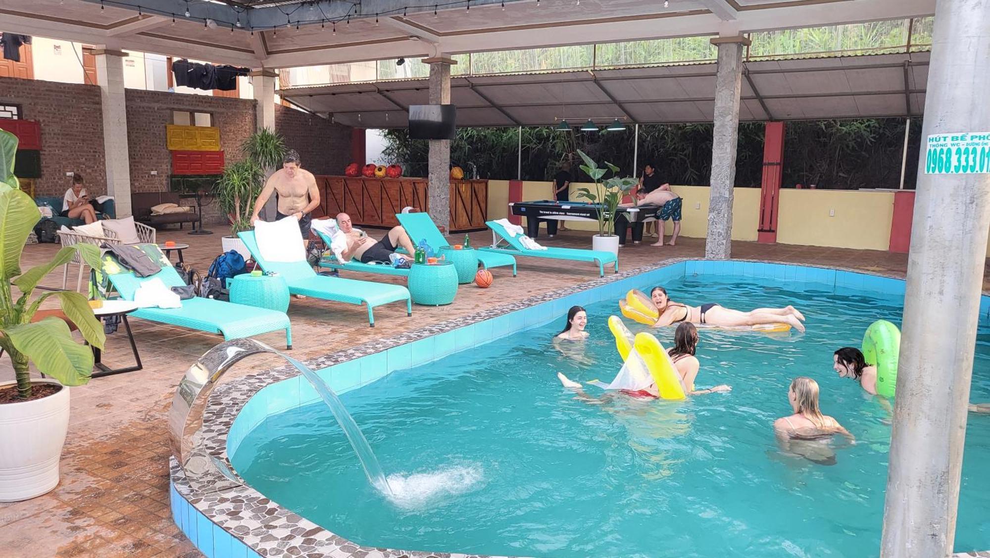 Ha Giang Lotus Hostel Motorbikes Tours Екстериор снимка